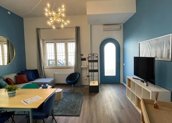 Elegante Bilocale Con Posto Auto Privato *